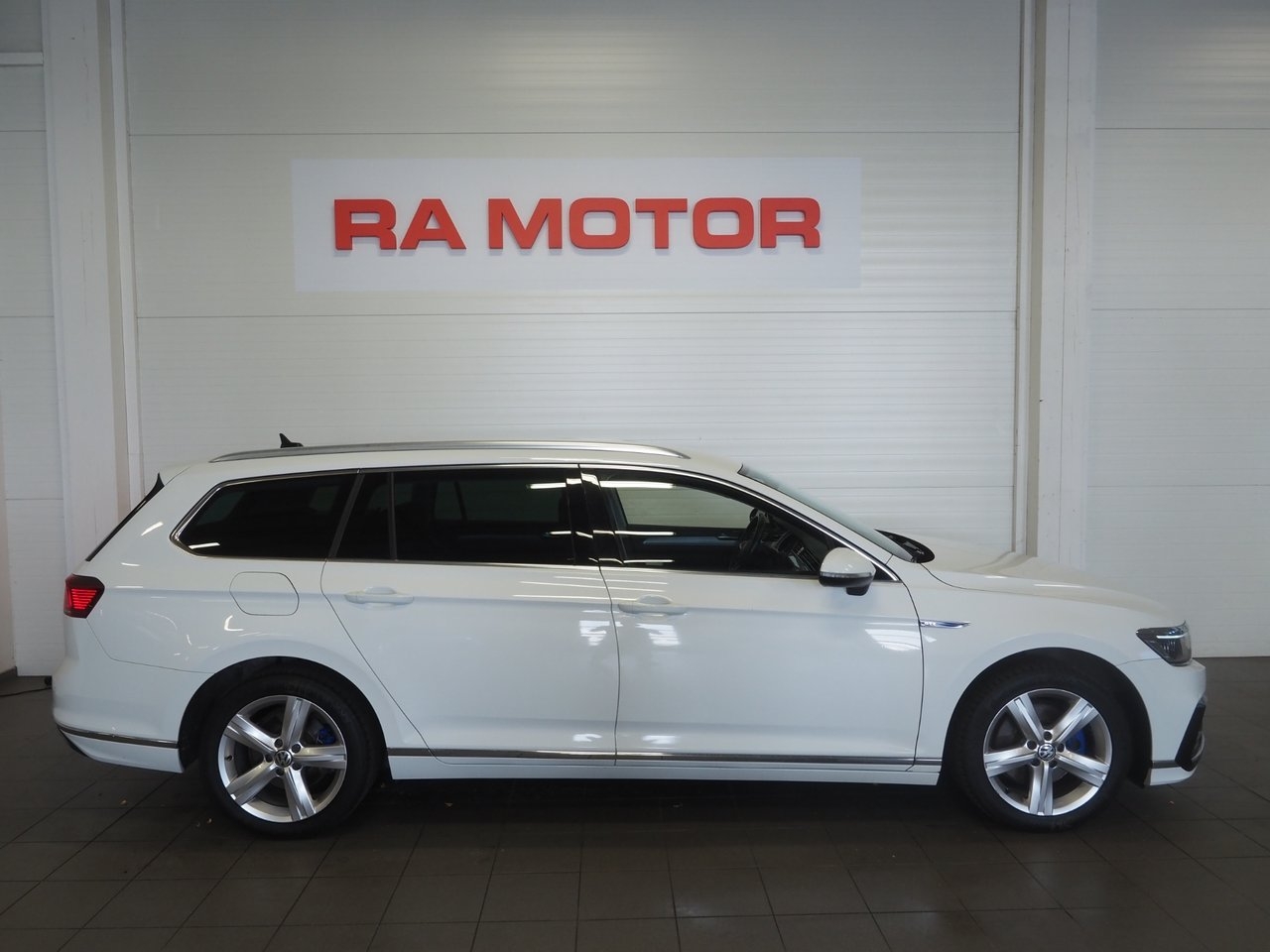 Volkswagen Passat 2021, bild 4/10