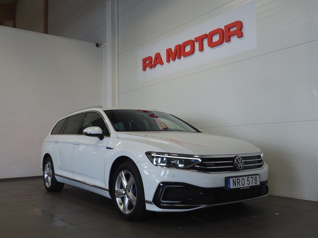 Volkswagen Passat 2021, bild 3/10