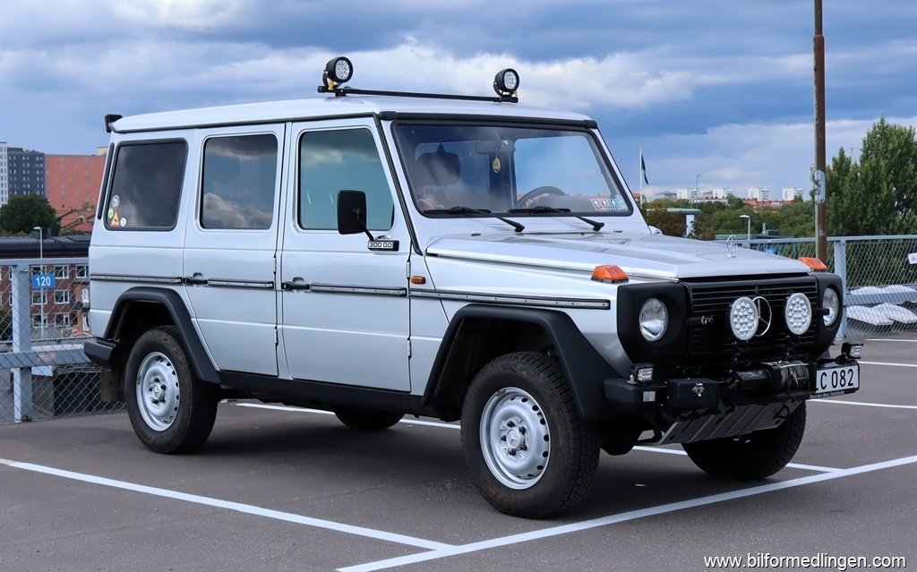 Mercedes-Benz 300