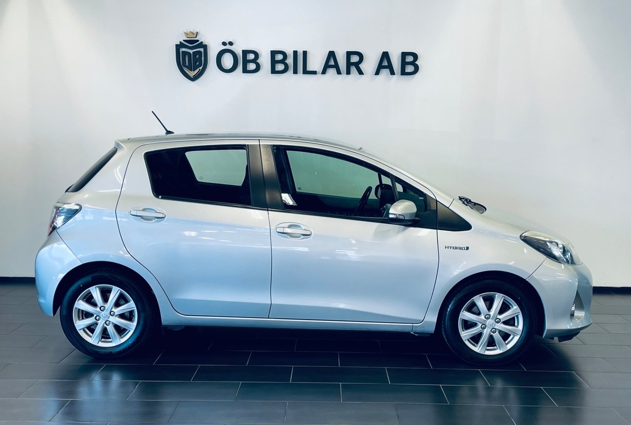 Toyota Yaris 2013, bild 2/10