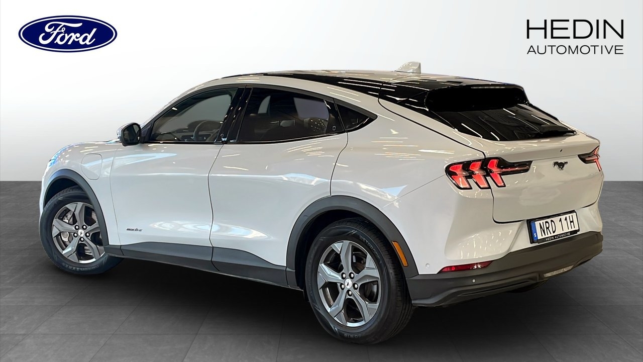 Ford Mustang Mach-E 2021, bild 2/10