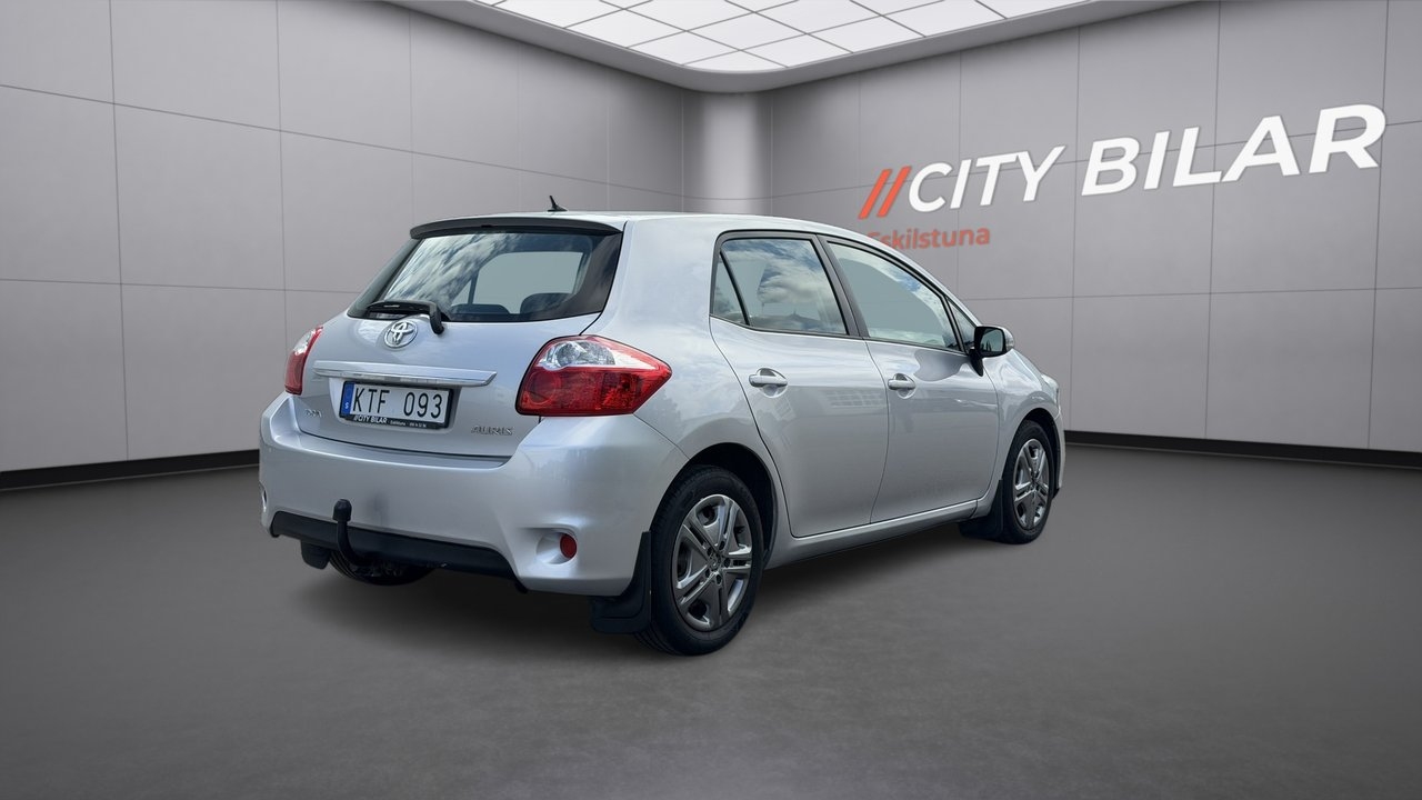 Toyota Auris 2010, bild 5/10
