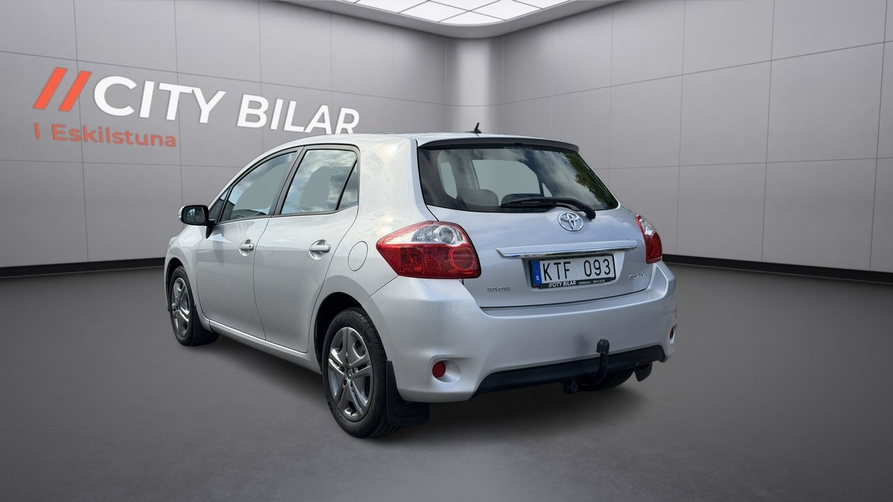 Toyota Auris 2010, bild 7/10