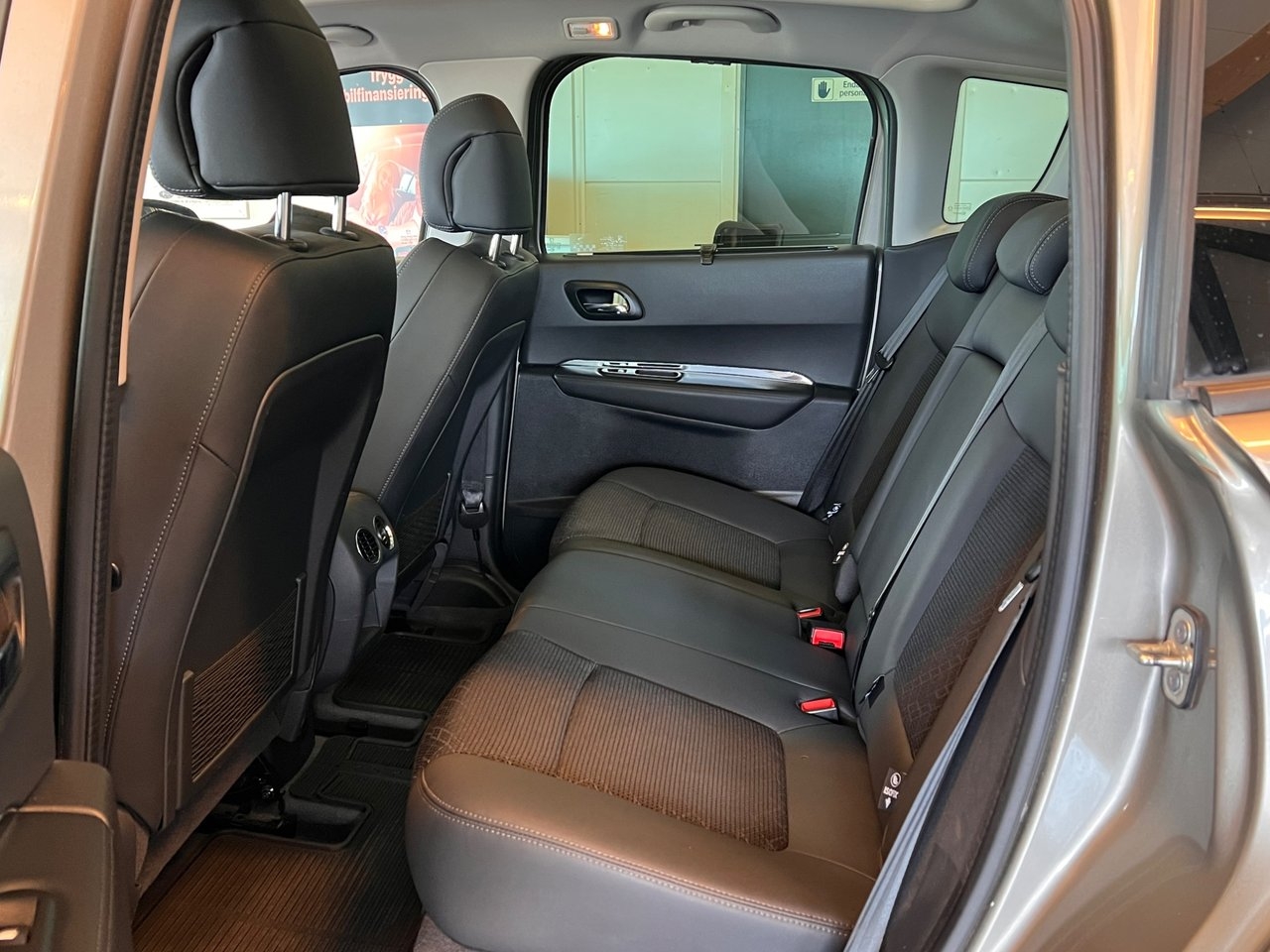 Peugeot 3008 1.6 BlueHDi EAT 2016, bild 6/10