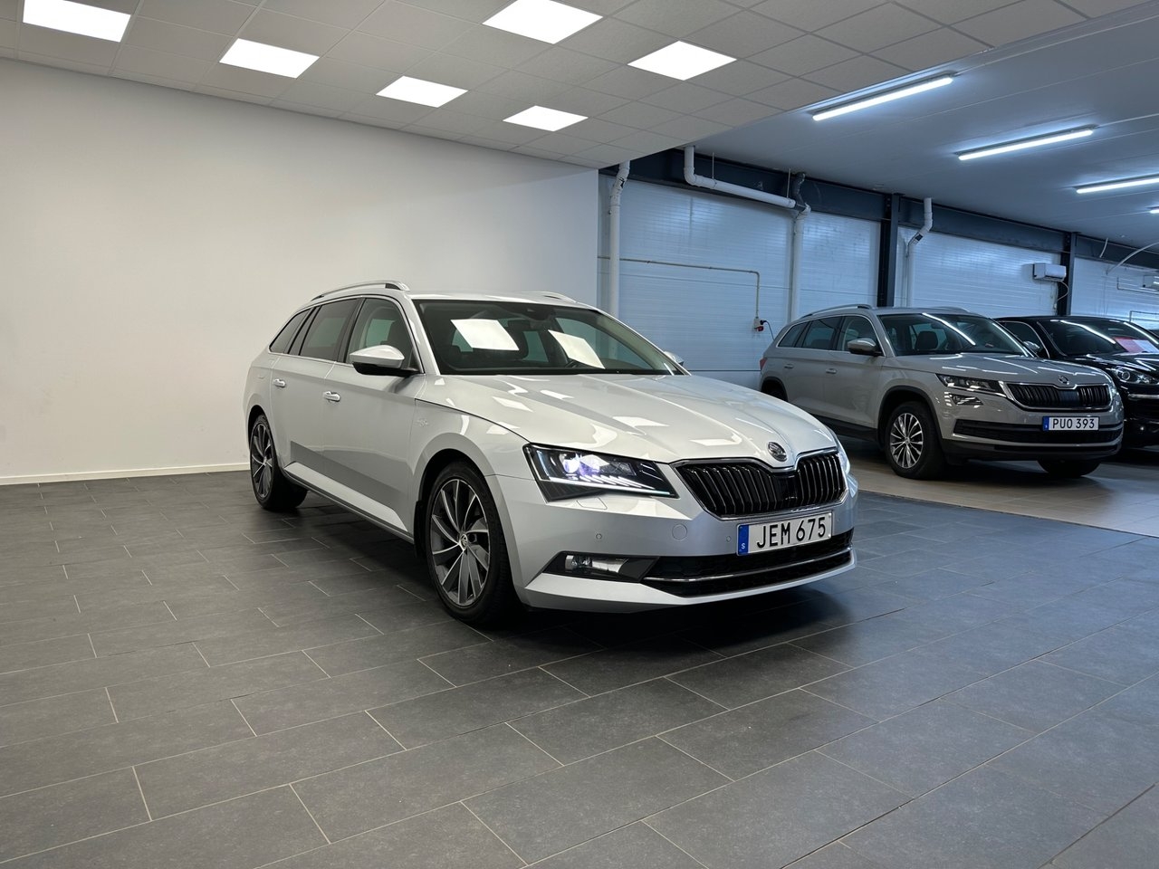 Skoda Superb 2018, bild 6/10