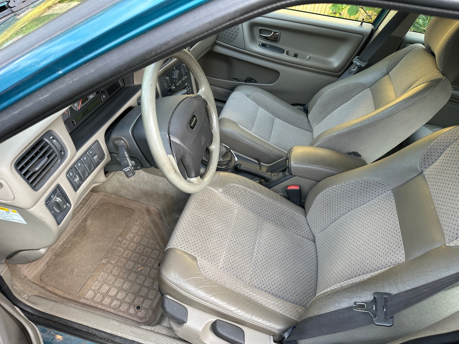 Volvo V70 2.5 10V Manuell 1998, bild 5/7