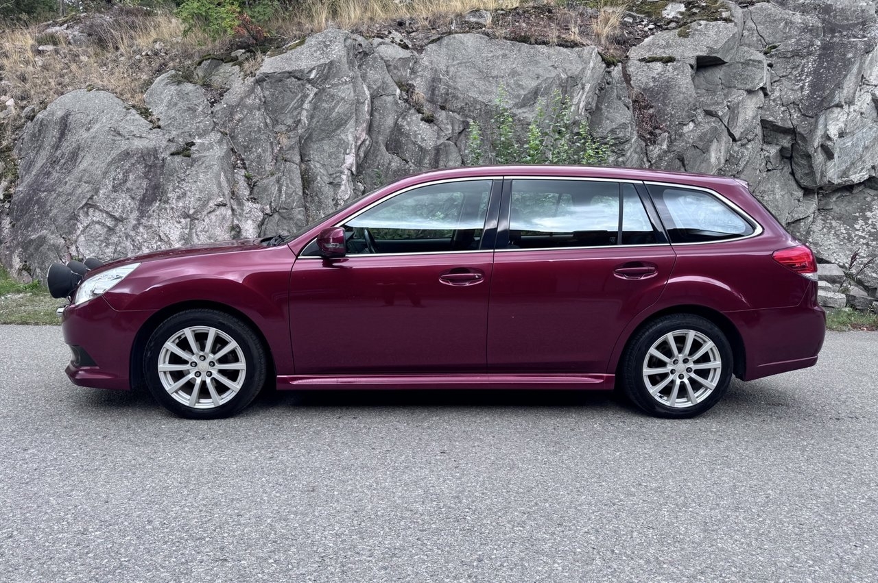 Subaru Legacy 2011, bild 2/10
