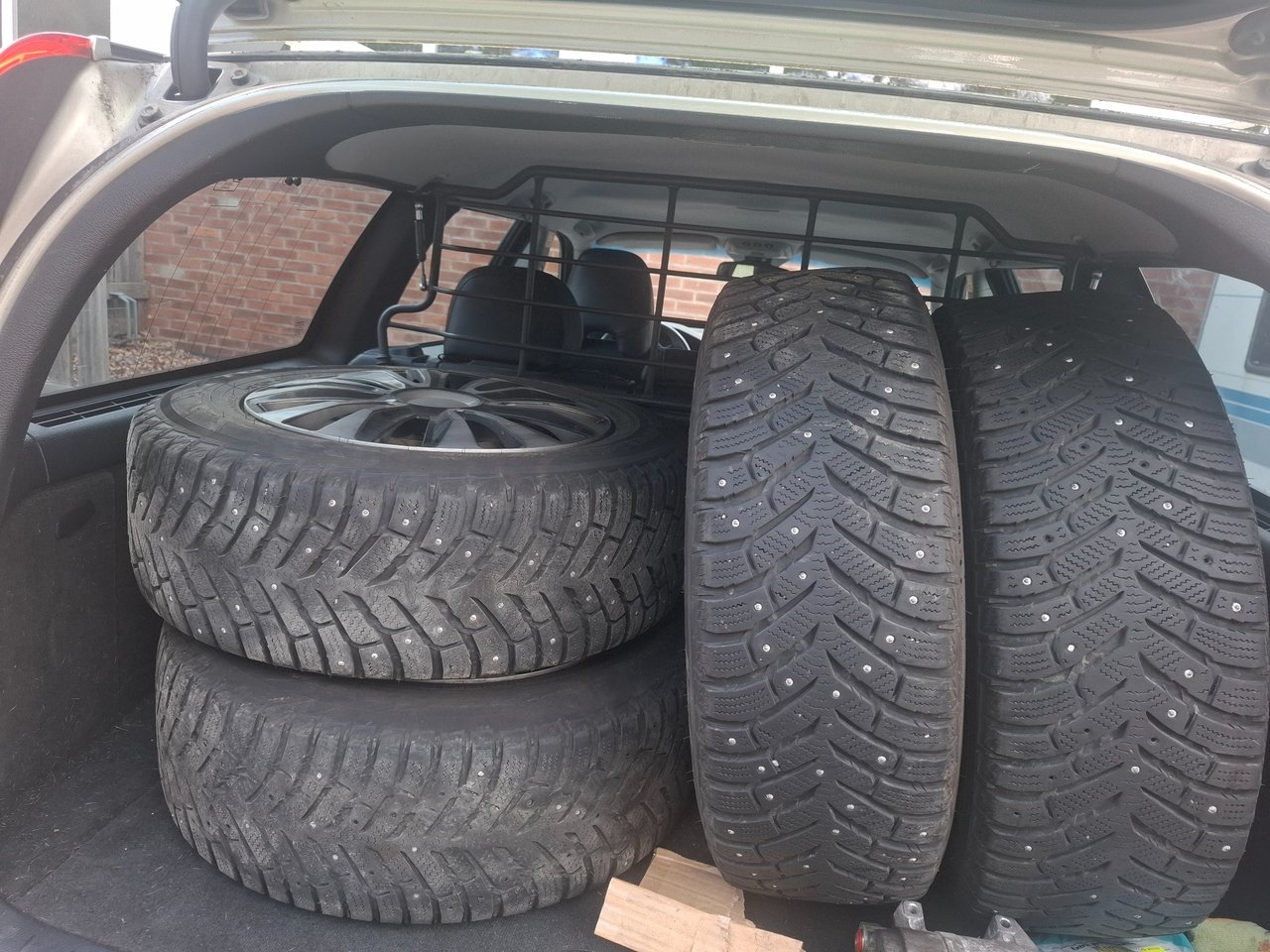 Volvo XC70 D5 AWD Kinetic Euro 4 2007, kuva 8/8