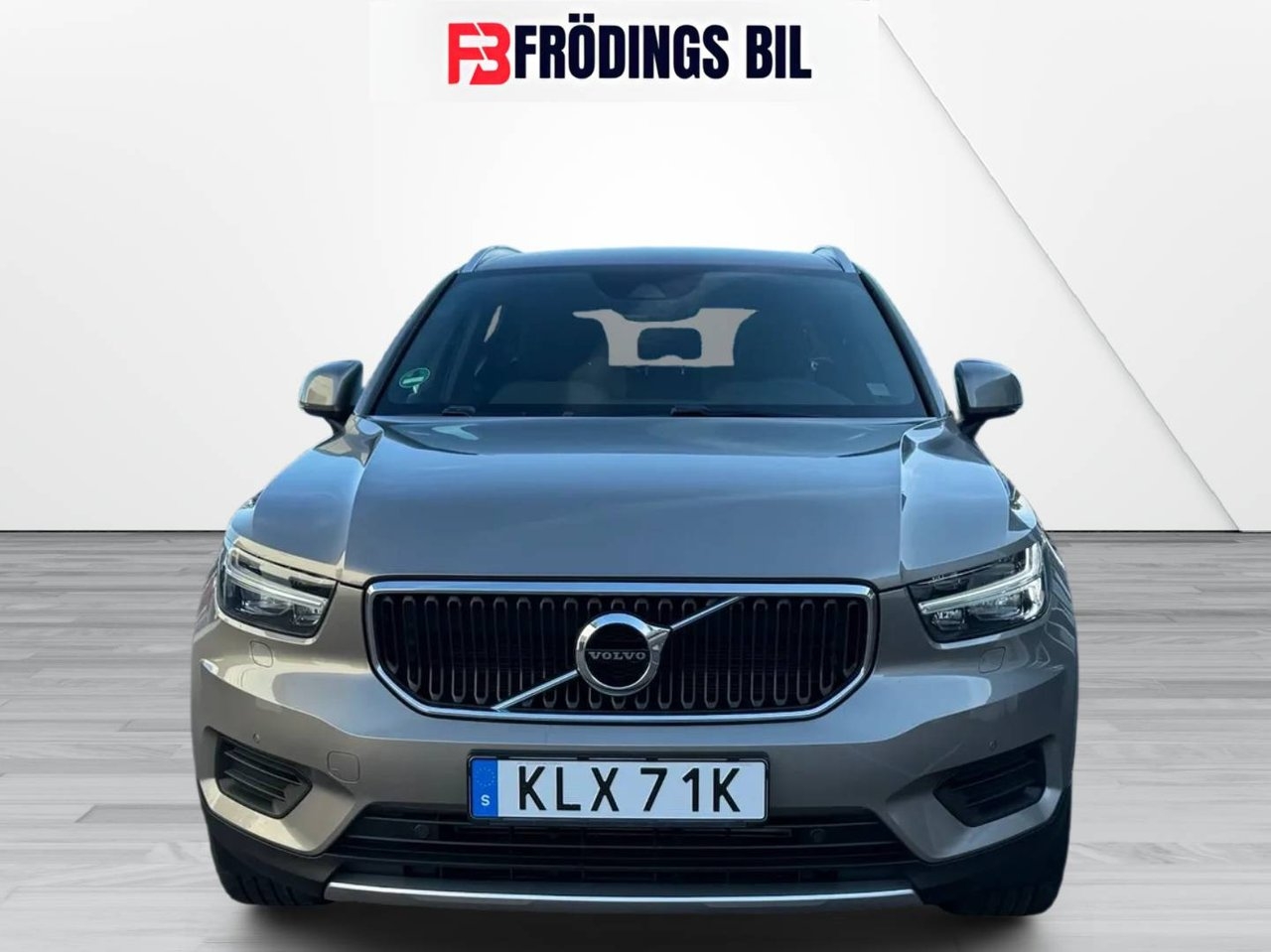 Volvo XC40 2021, photo 3/19