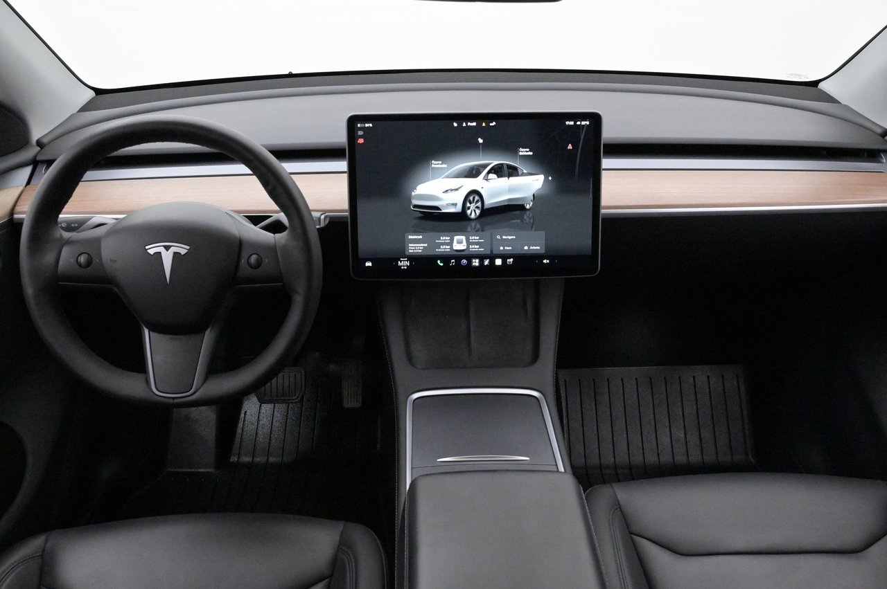 Tesla Model Y Long Range AWD Autopilot 2023, bild 6/10