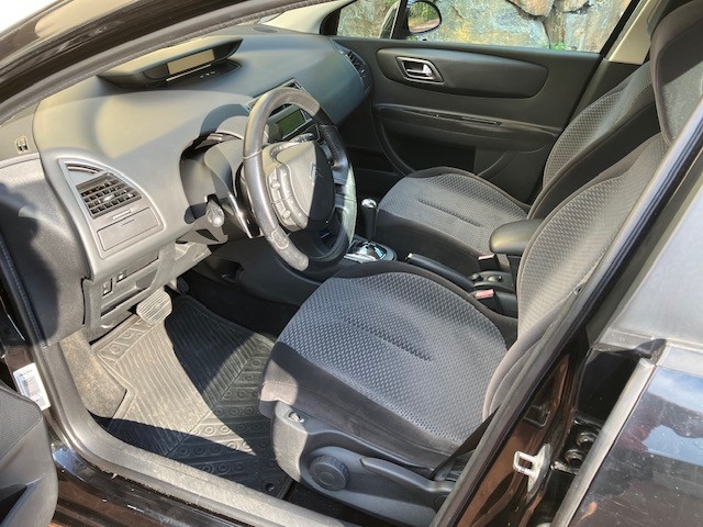 Citroen C4 1.6 HDiF EGS 2009, bild 6/10