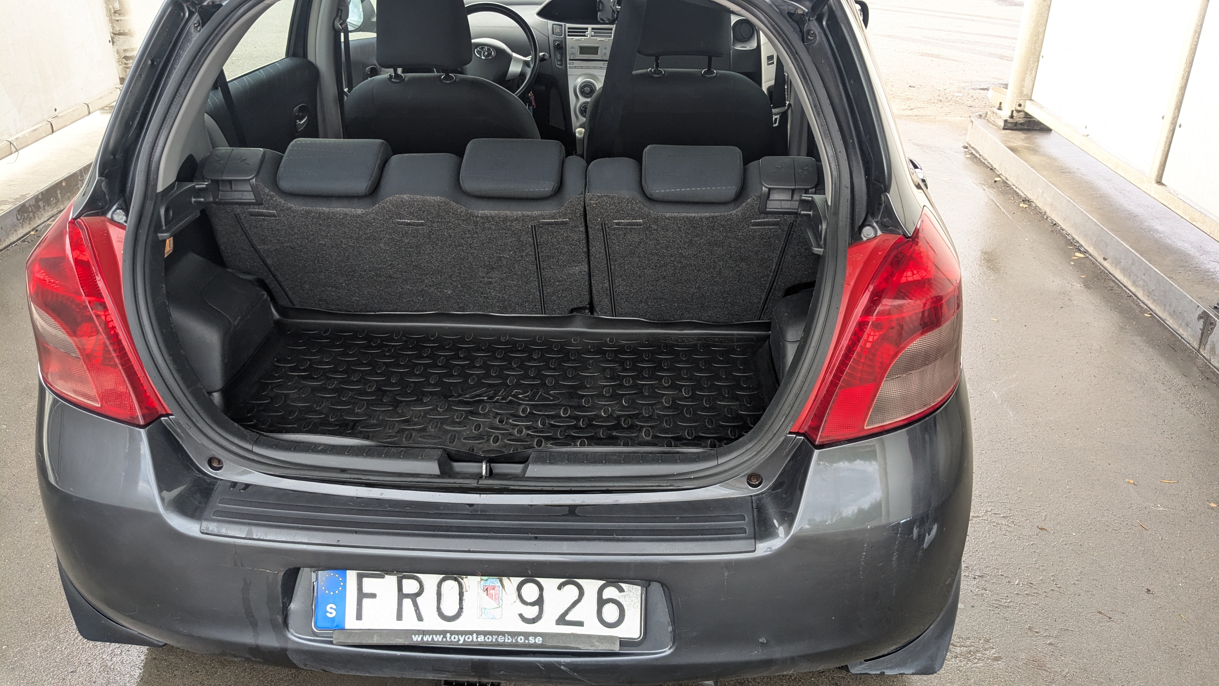 Toyota Yaris 5-dörrar 1.3 VVT-i Manuell 2008, bild 5/6