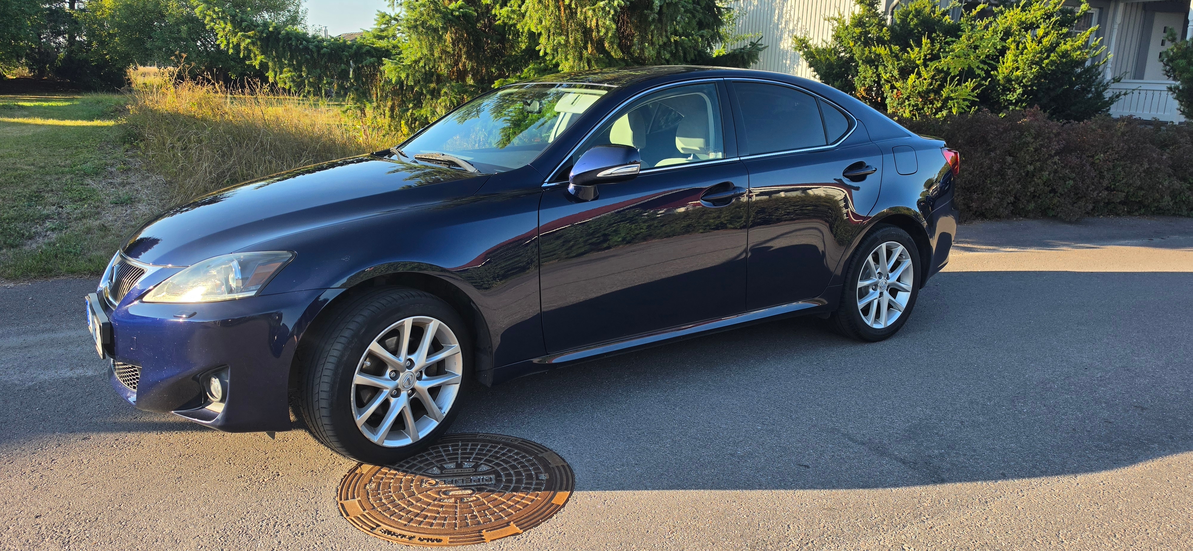 Lexus IS