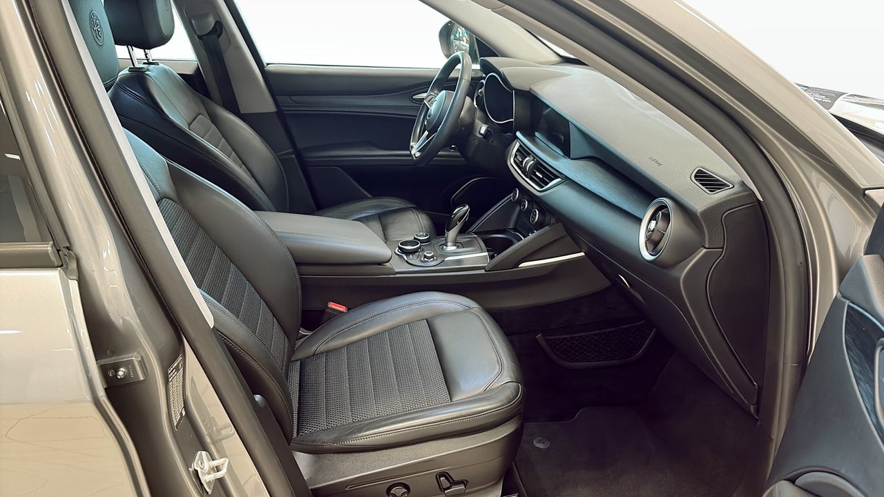 Alfa Romeo Stelvio 2017, photo 3/10