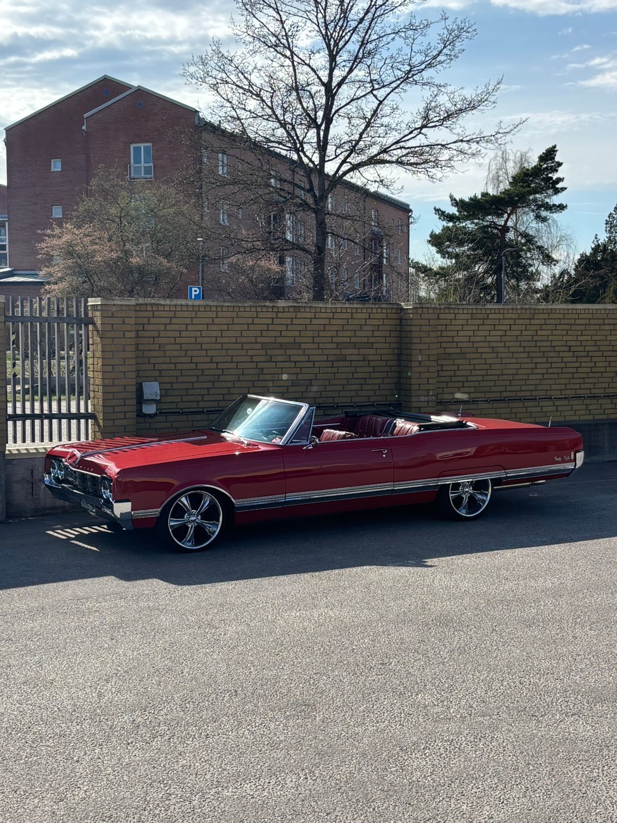 Oldsmobile Ninety-Eight 1965, bild 3/5