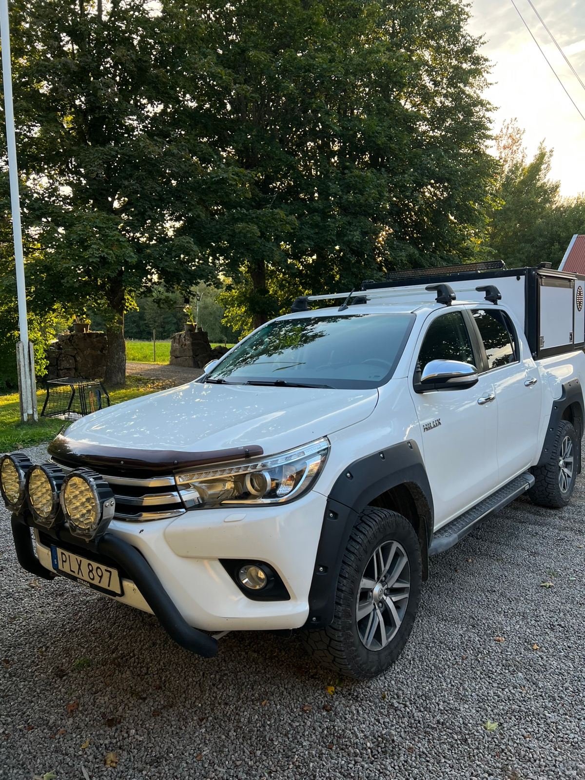 Toyota HiLux 2017, bild 3/10