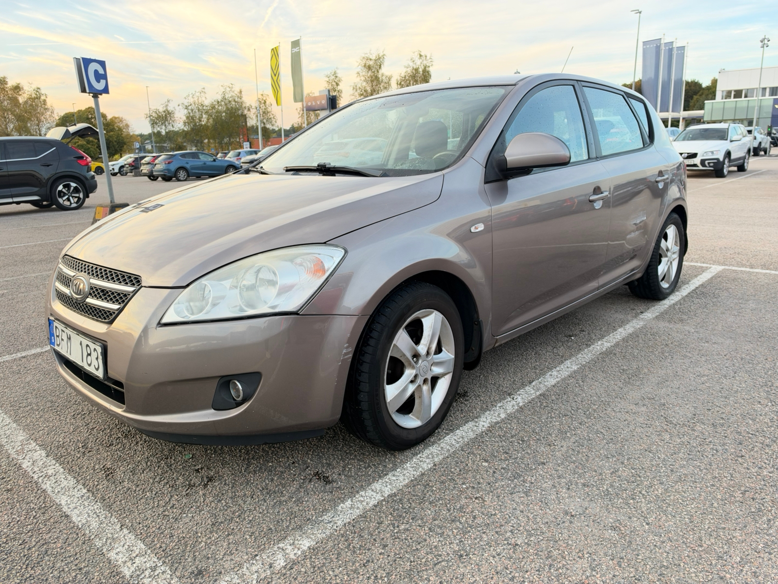 Kia Ceed 1.6 CRDi Manuell 2009, kuva 3/8