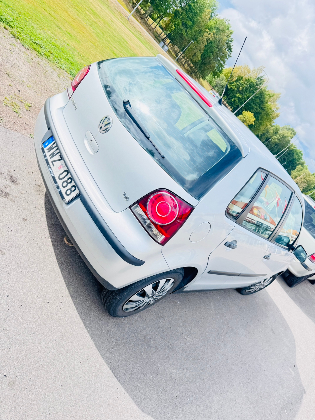 Volkswagen Polo 5-dörrar 1.4 Manuell 2006, bild 2/3