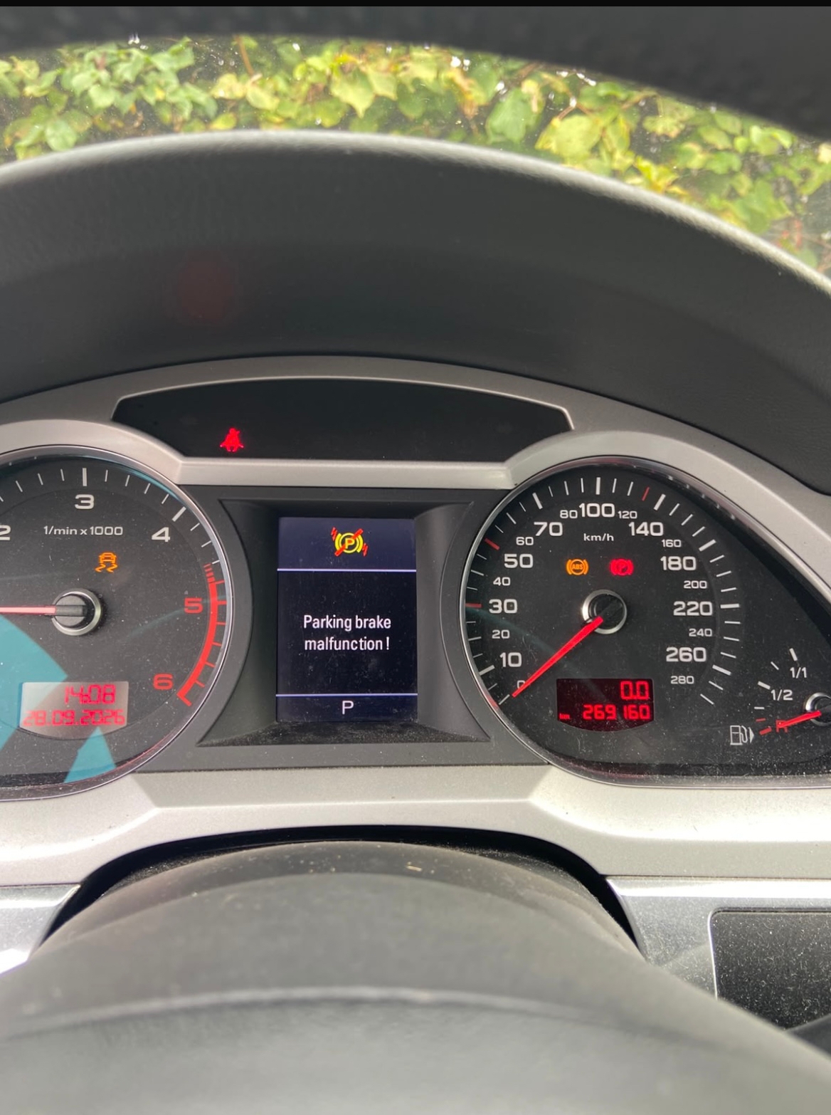 Audi A6 Sedan 2.0 TDI Multitronic 2010, photo 4/18