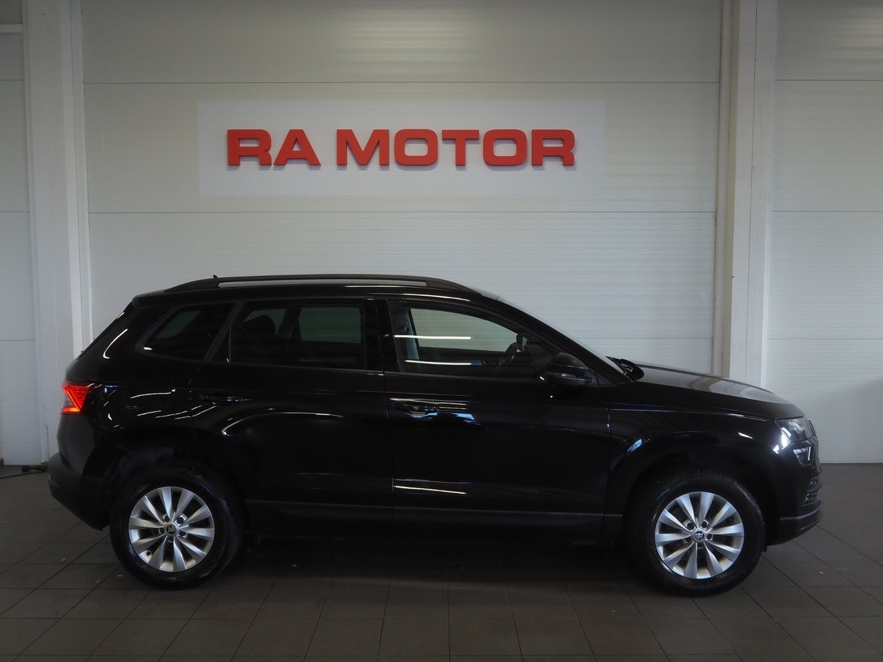 Skoda Karoq 1.0 TSI 115hk Ambition 2019, bild 4/10