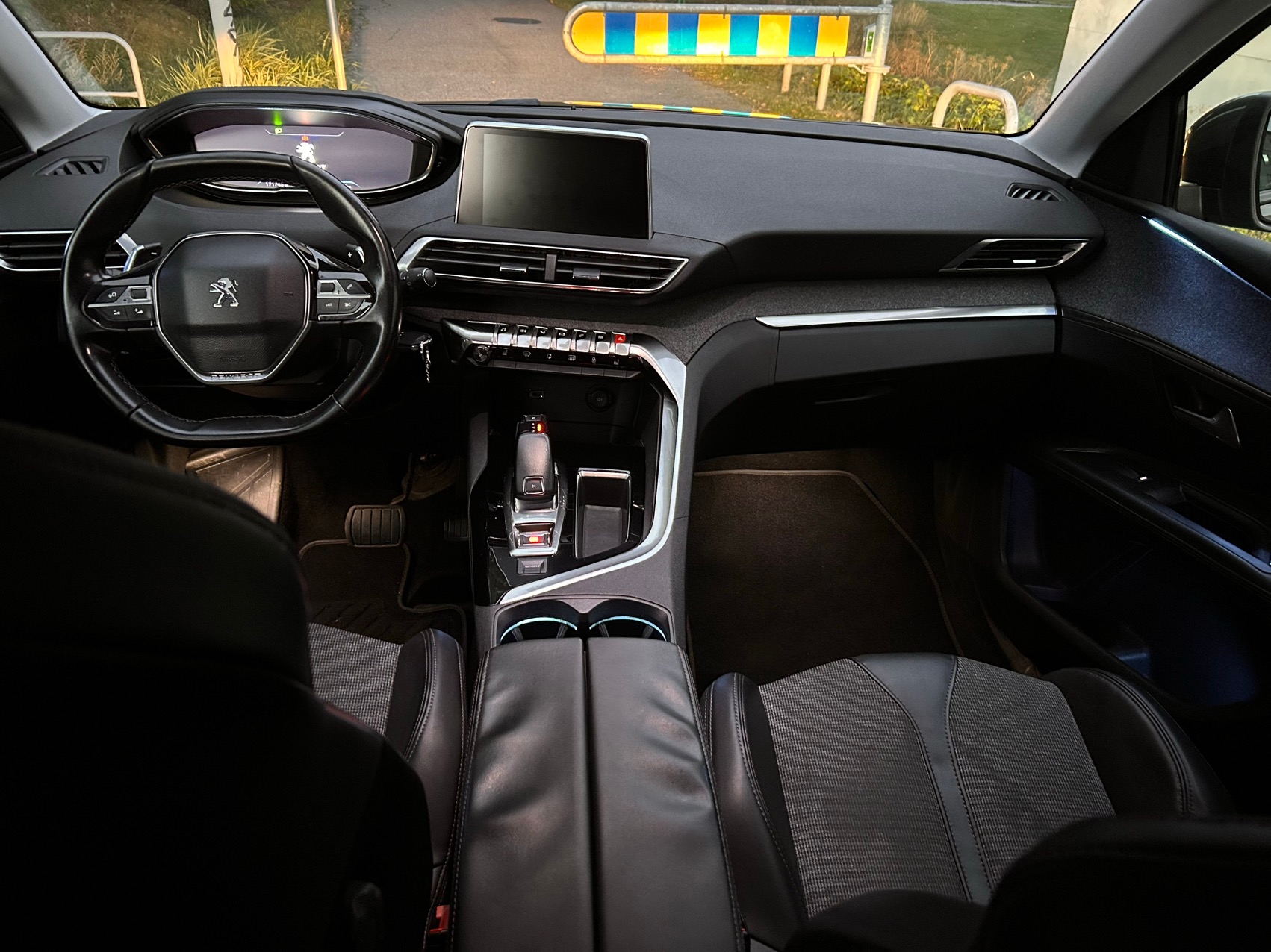 Peugeot 3008 1.2 PureTech 130 EAT 2017, bild 4/4