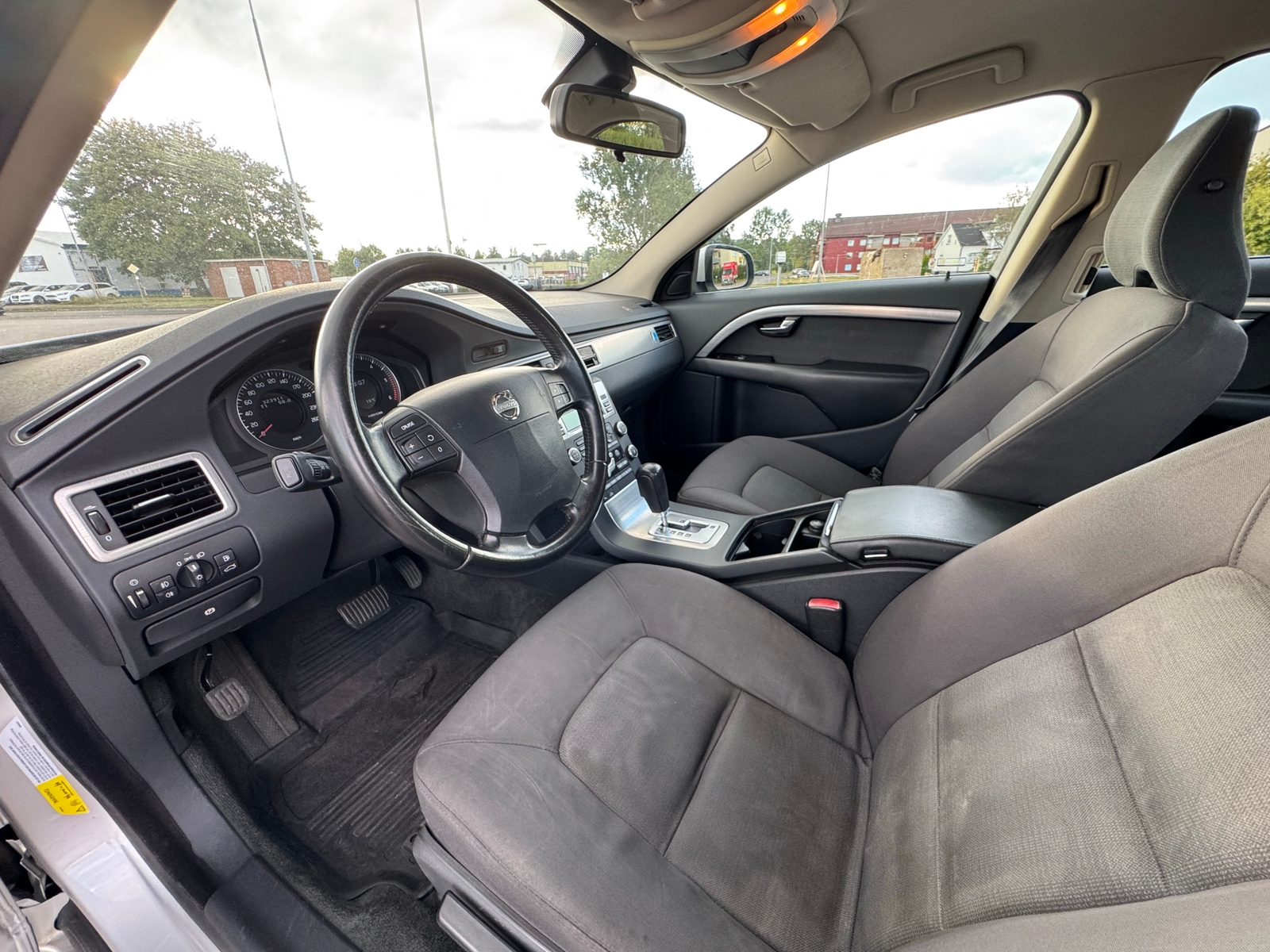 Volvo S80 2.4D Geartronic 2008, bild 5/10