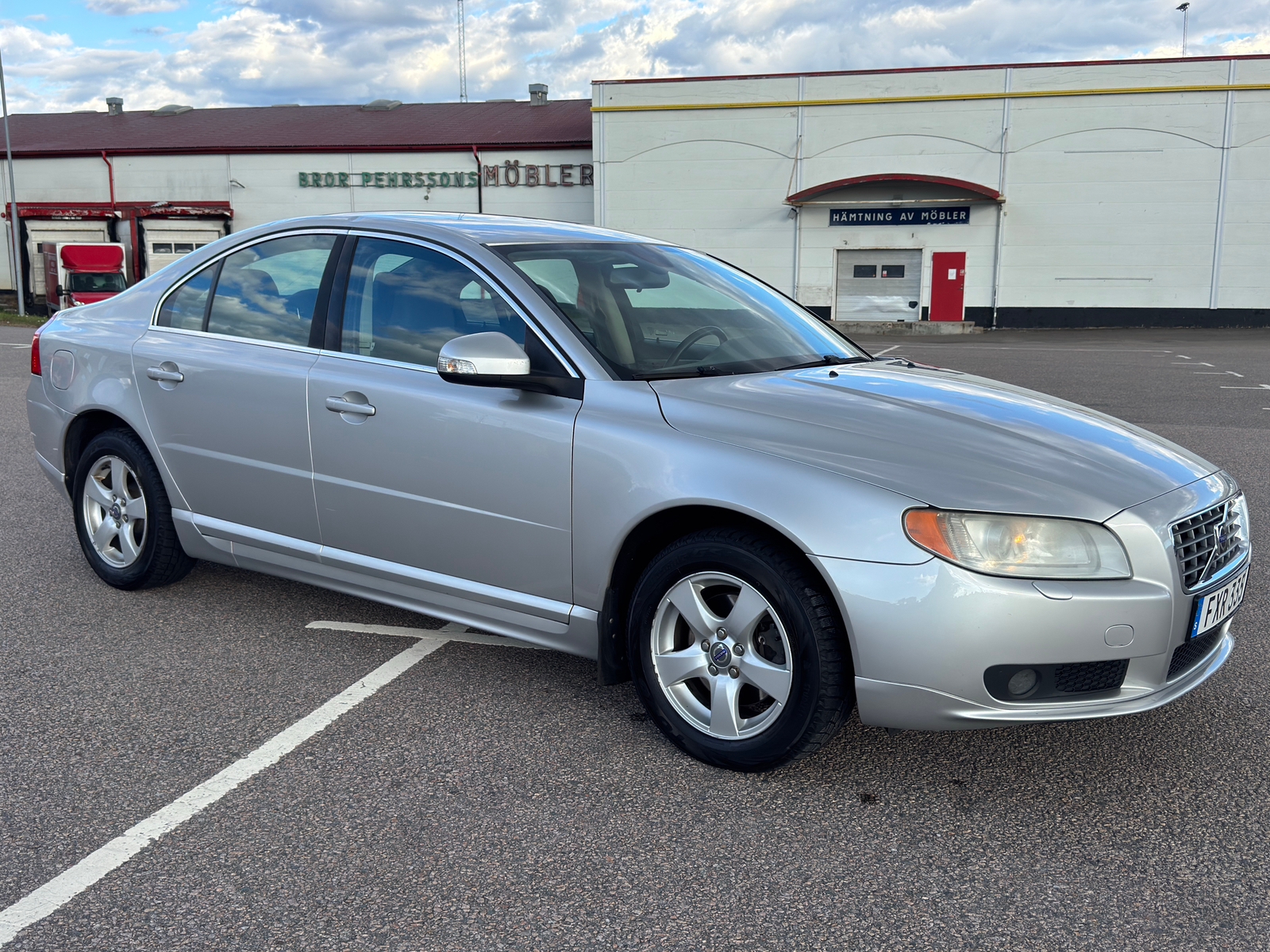 Volvo S80 2.4D Geartronic 2008, bild 2/10