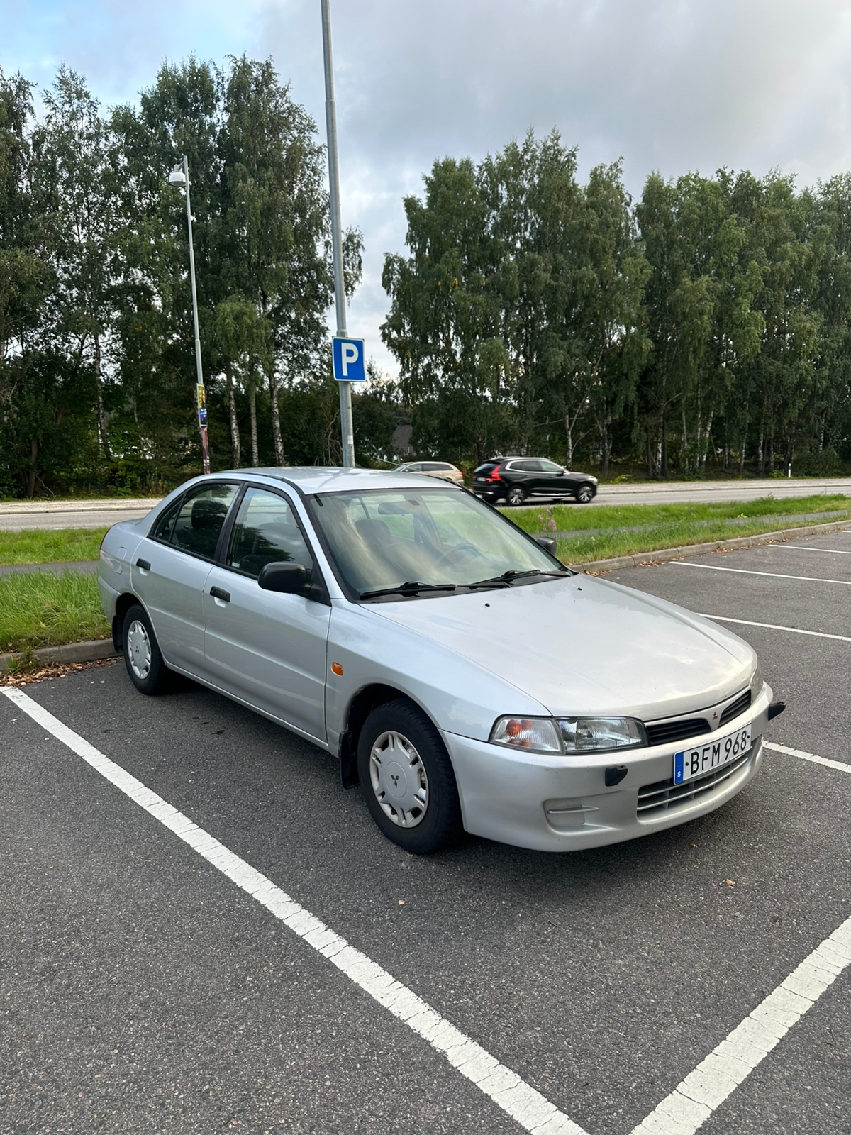 Mitsubishi Lancer 1.3 Manuell 1996, bild 2/10