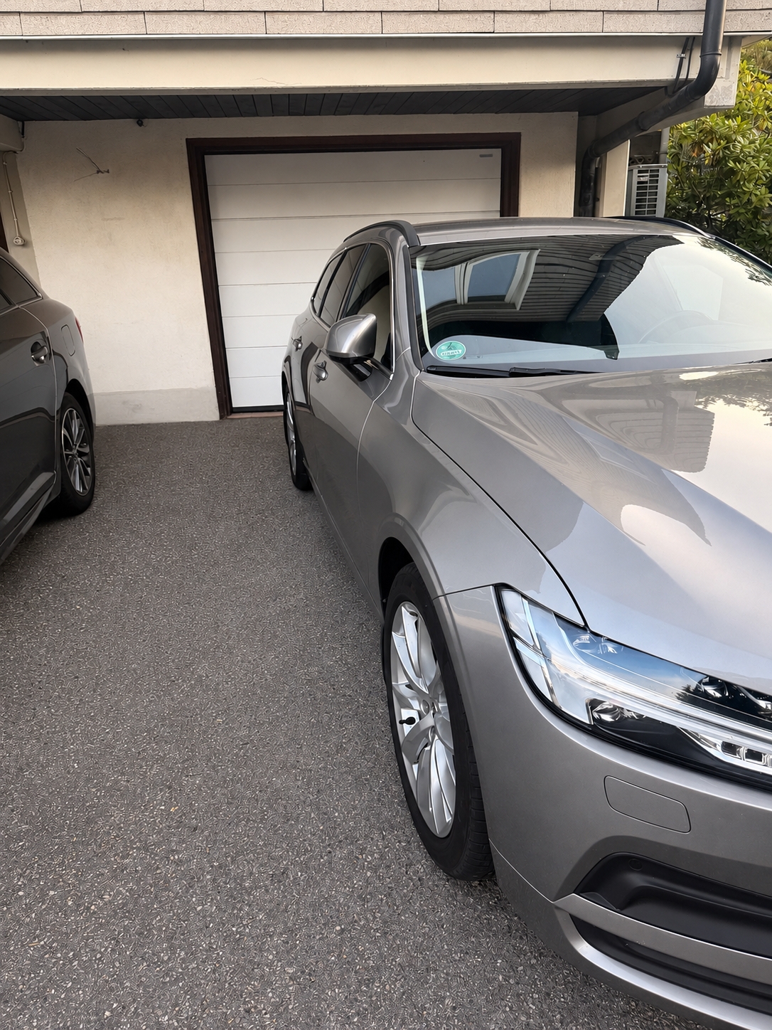 Volvo V90 B4 AWD Geartronic 2022, bild 2/3