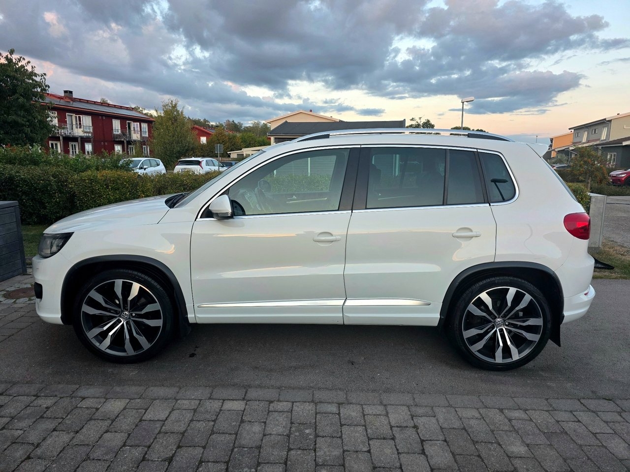 Volkswagen Tiguan 2016, bild 2/10