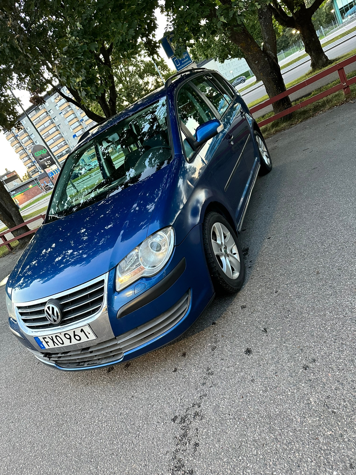Volkswagen Touran 2008, bild 3/10