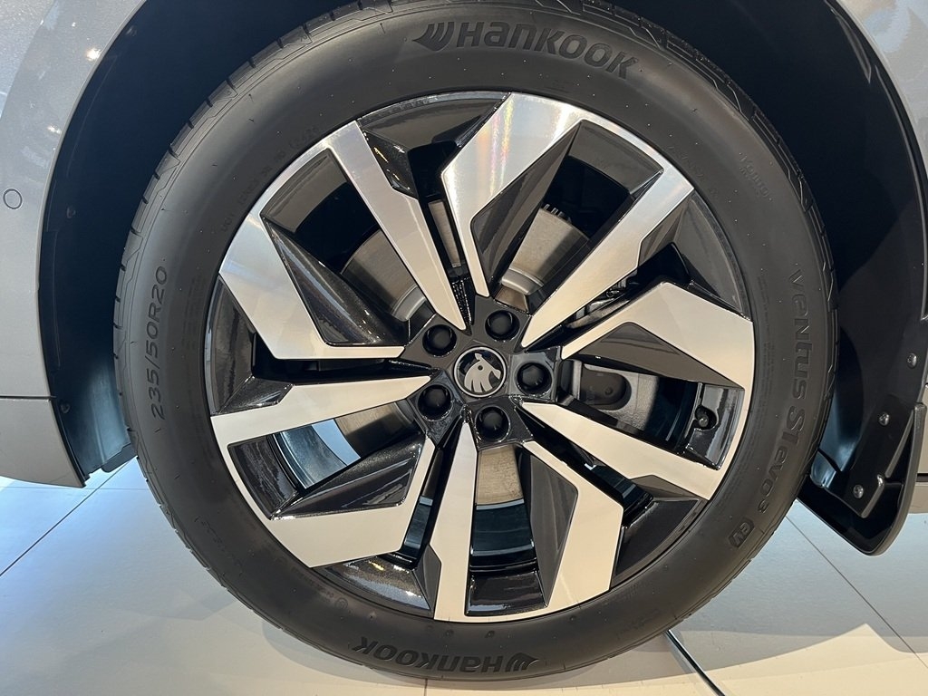 Skoda Enyaq 2027, bild 5/10