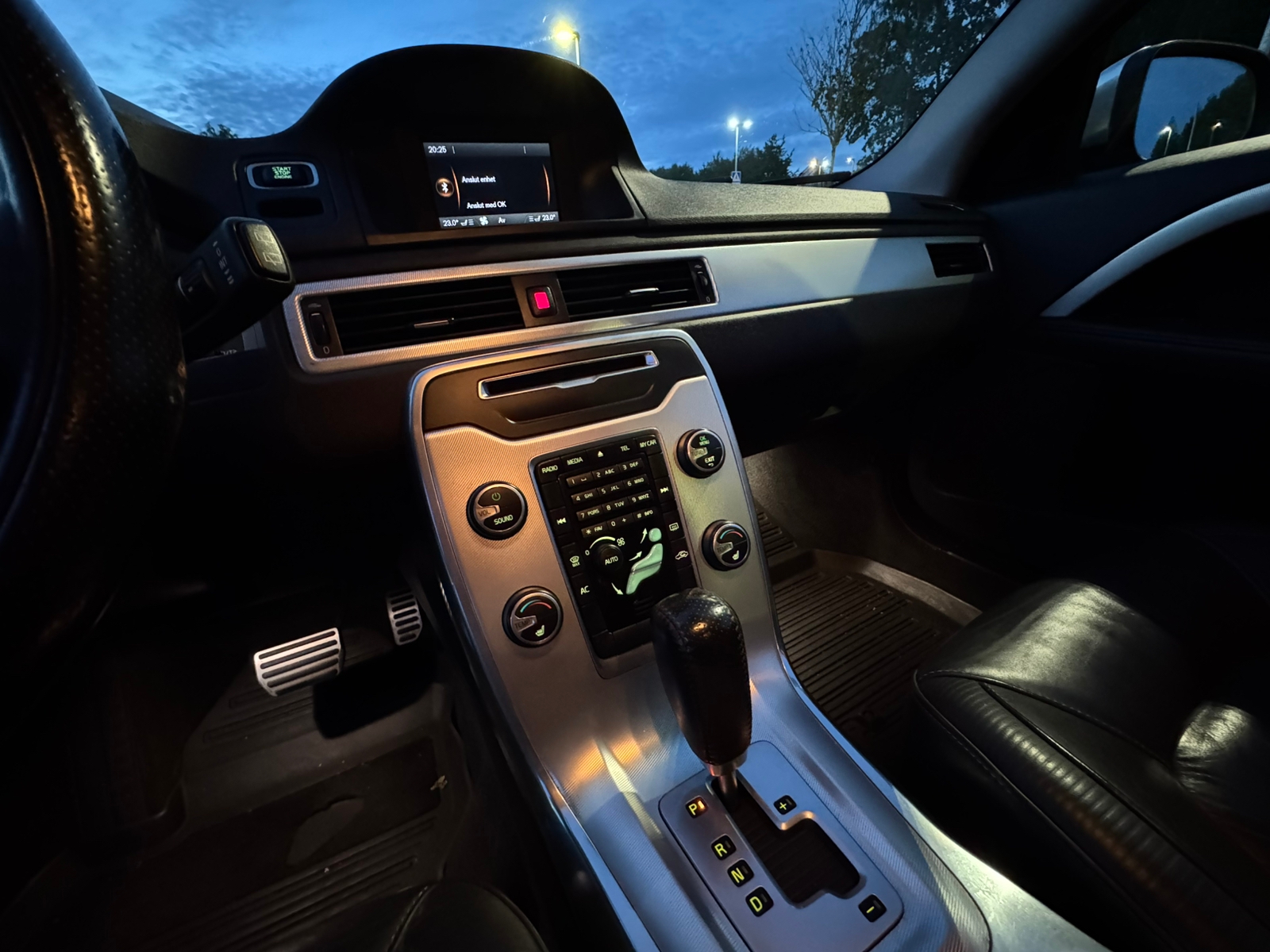 Volvo V70 2012, photo 7/10