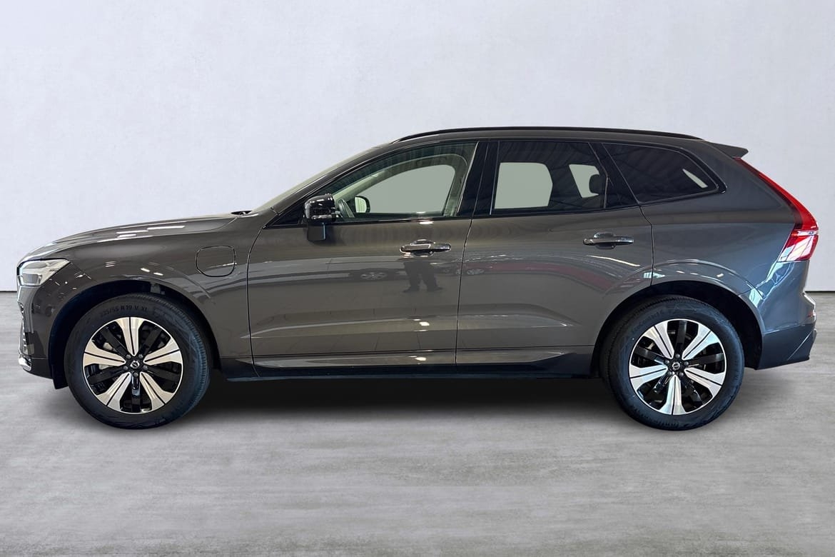 Volvo XC60 T6 Plus Dark Edition 2025, bild 2/10