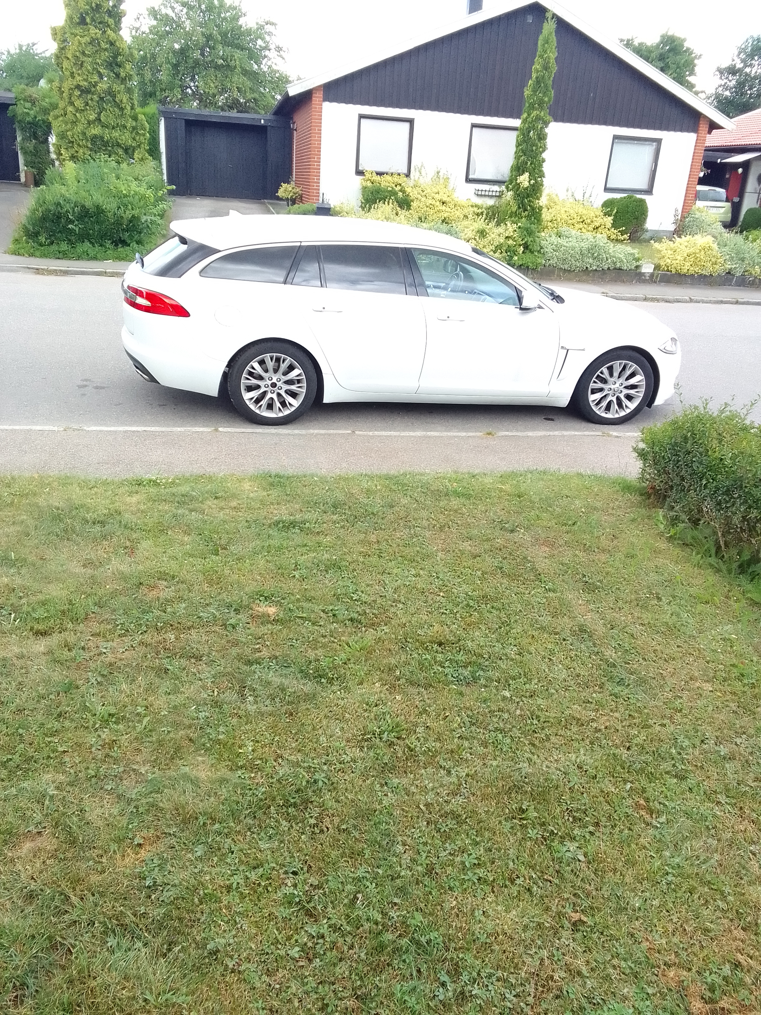 Jaguar XF Sportbrake 3.0 V6 Automatisk 2013, bild 2/10