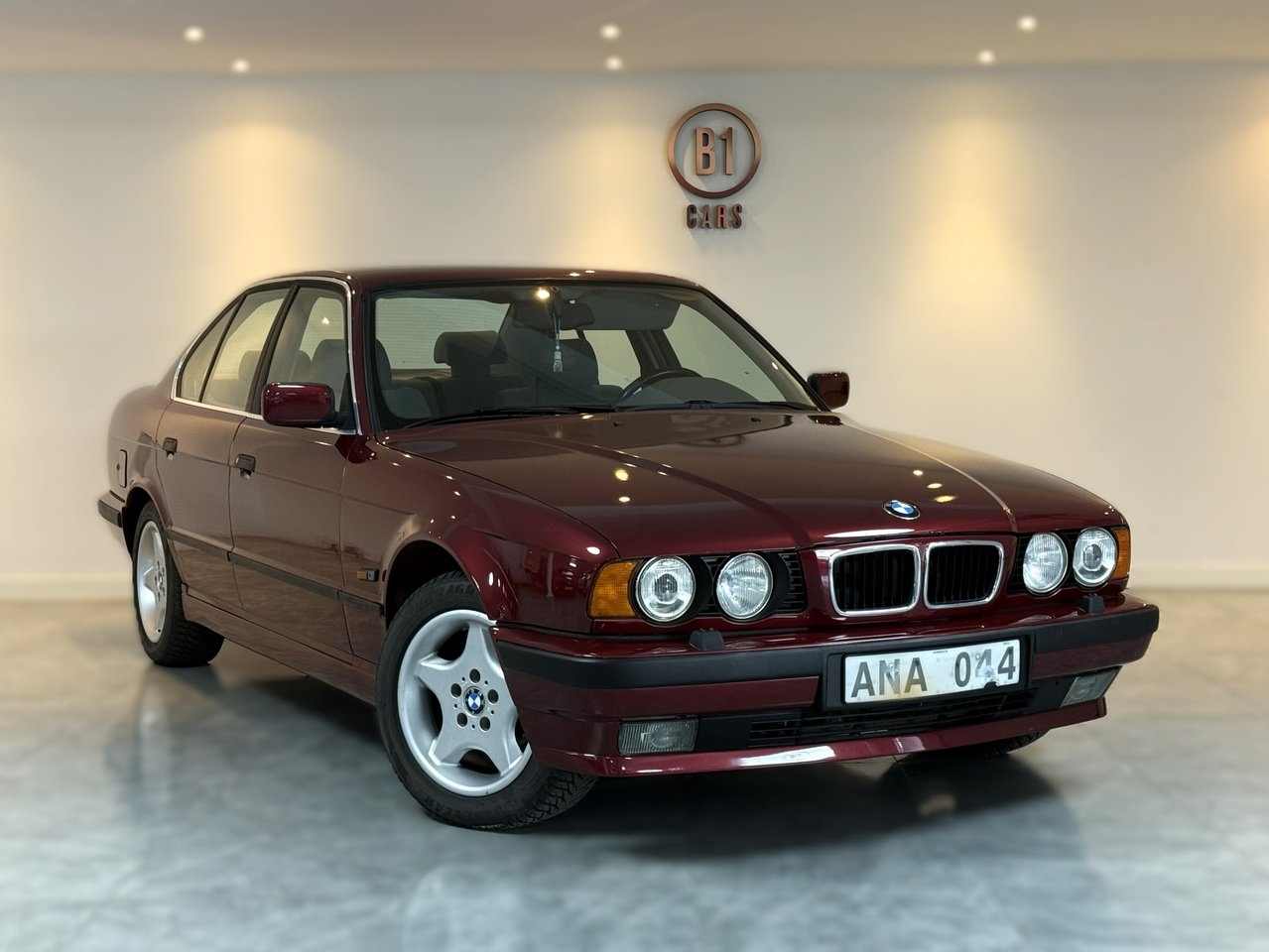 BMW 518