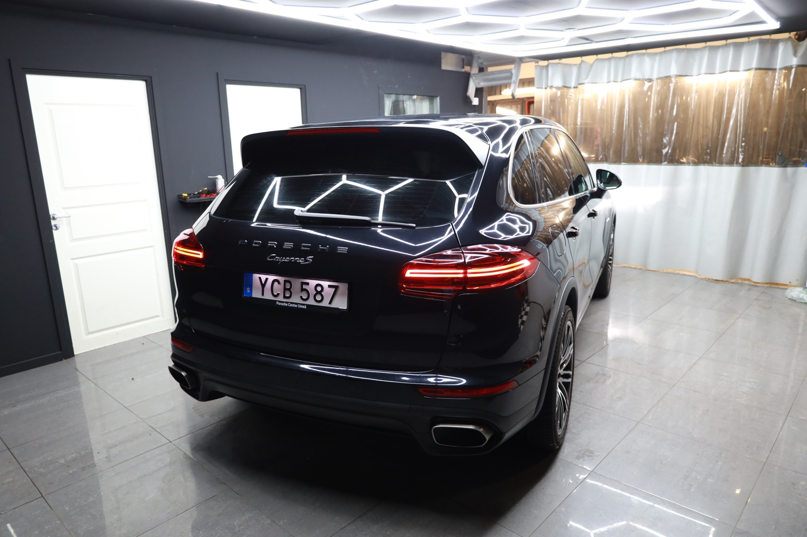 Porsche Cayenne Diesel TipTronic S 2016, kuva 2/10