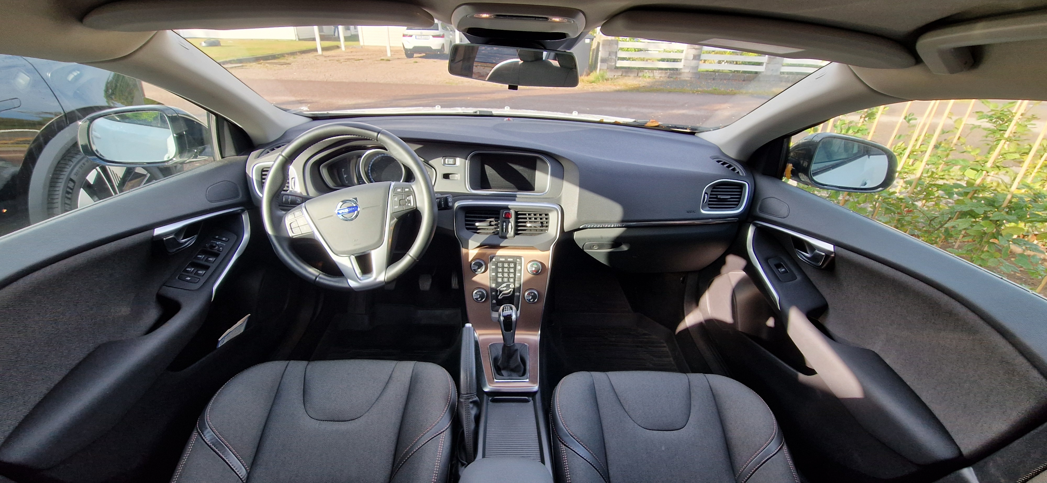 Volvo V40 Cross Country T3 Manuell 2016, bild 7/8