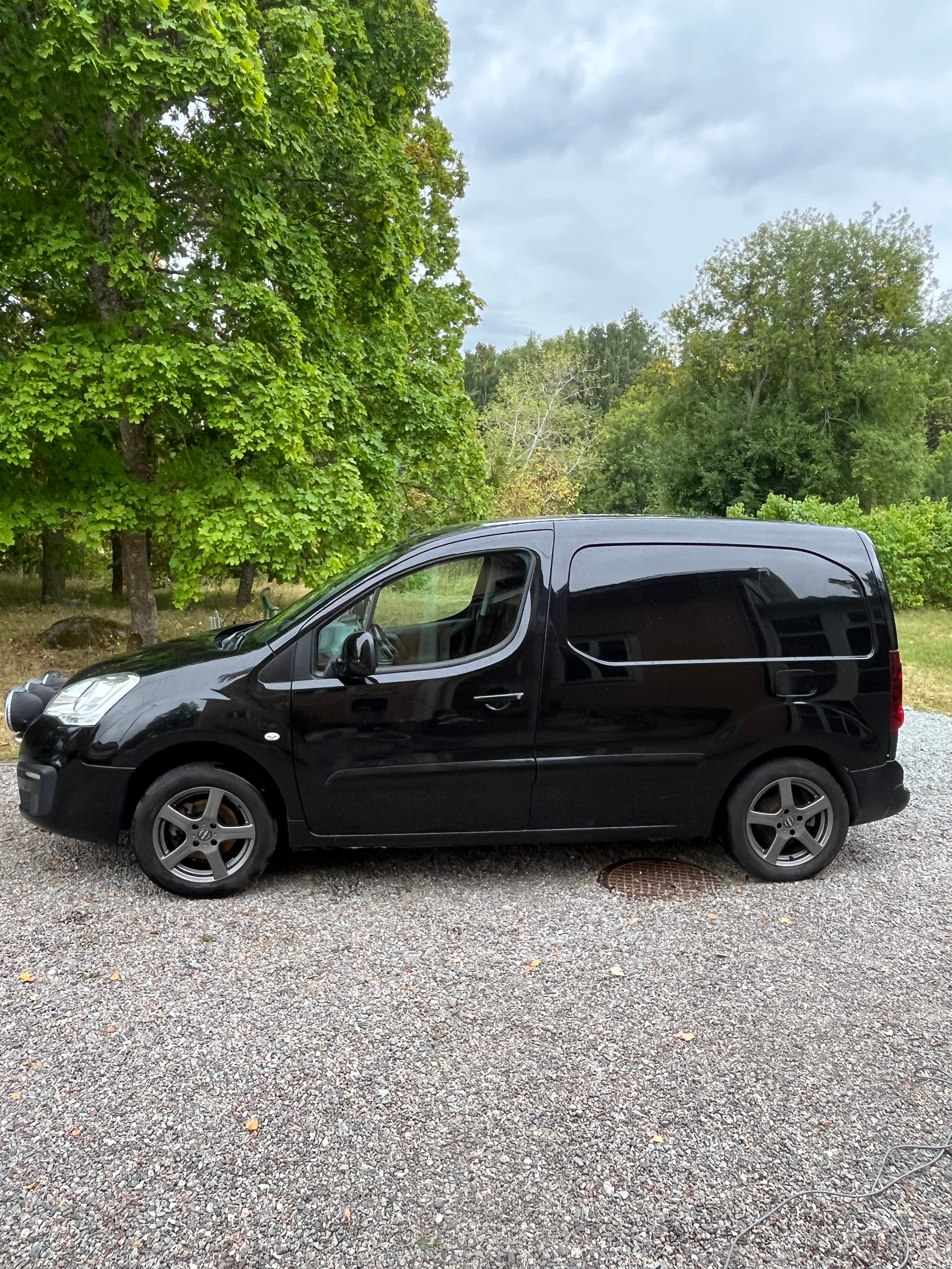 Peugeot Partner Skåpbil 1.6 Manuell 2017, bild 2/4