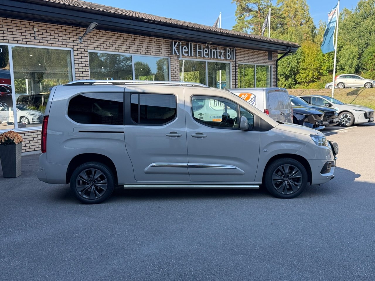 Toyota Proace City Verso 2020, bild 2/10