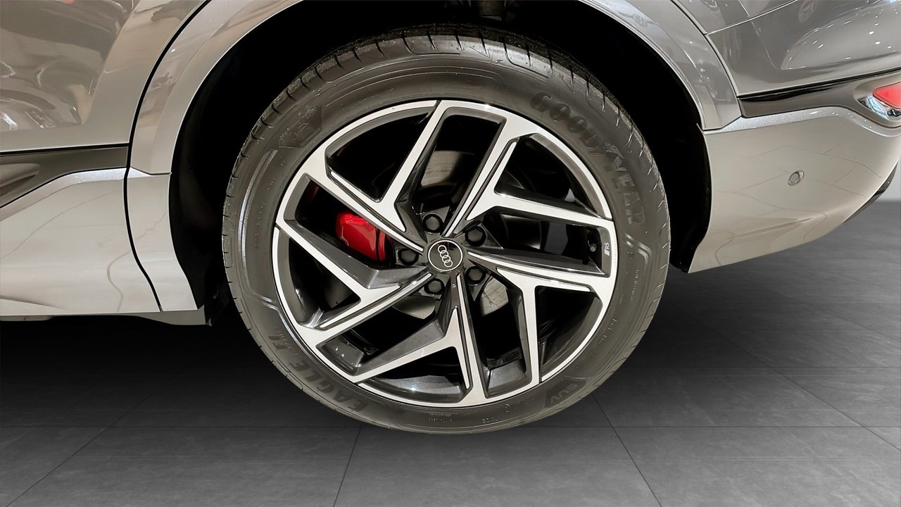 Audi Q6 e-tron 2025, photo 6/10