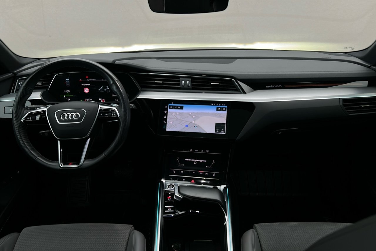 Audi e-tron 2022, photo 6/10