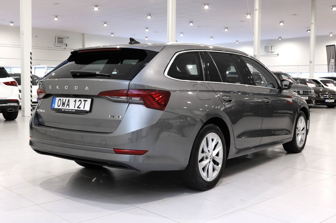 Skoda Octavia 2023, bild 3/10