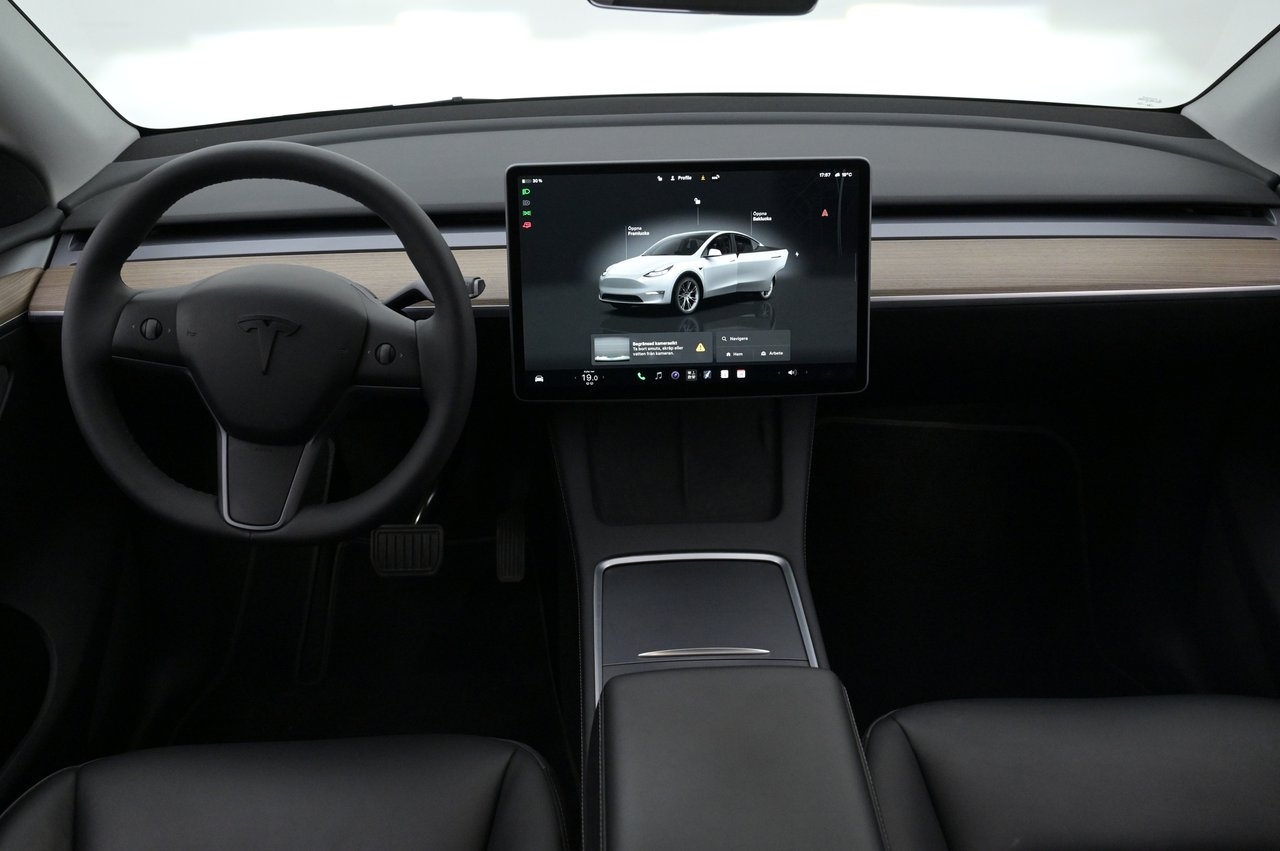 Tesla Model Y 2023, bild 6/10