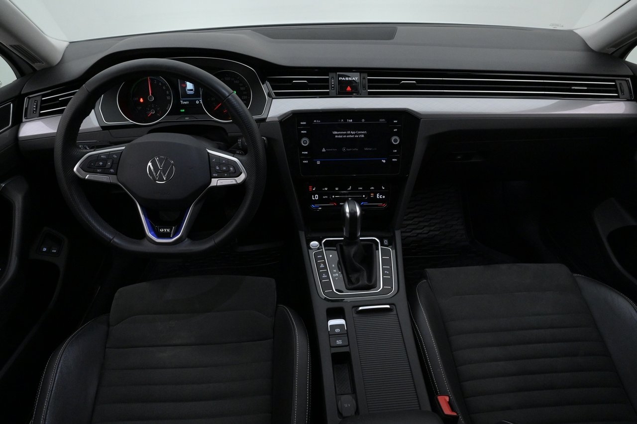 Volkswagen Passat Variant GTE Drag 2021, bild 6/10