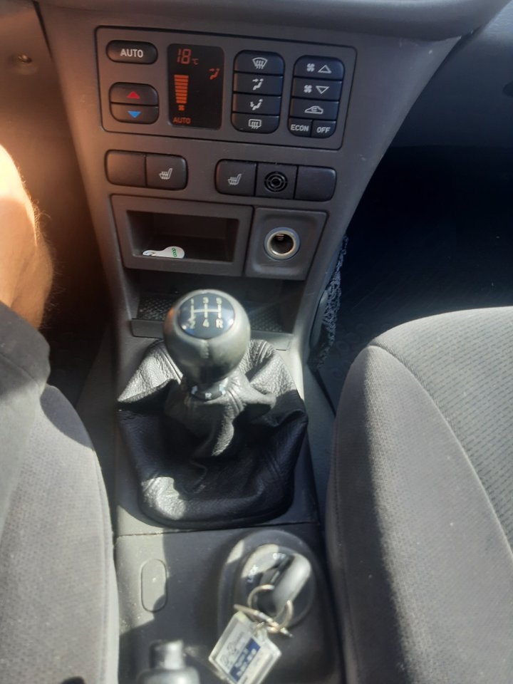 Saab 9-3 5-dörrar 2.0 T 2002, bild 7/10