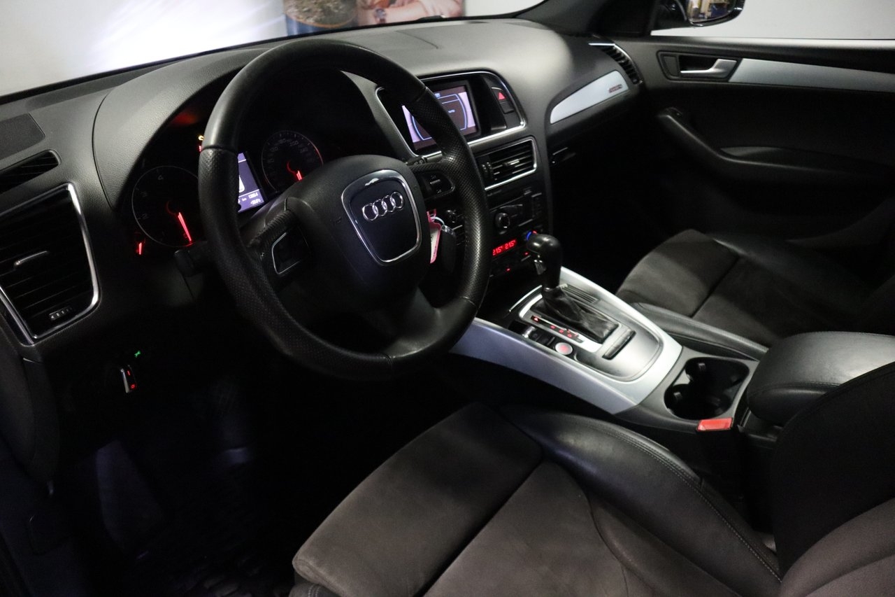 Audi Q5 2.0 TDI quattro S Tronic Design 2012, photo 7/10