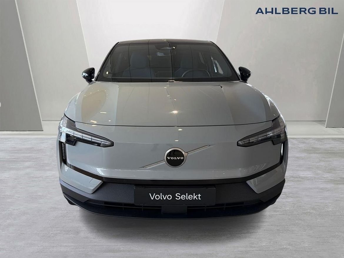 Volvo EX30 Twin Motor Performance 2025, bild 4/10