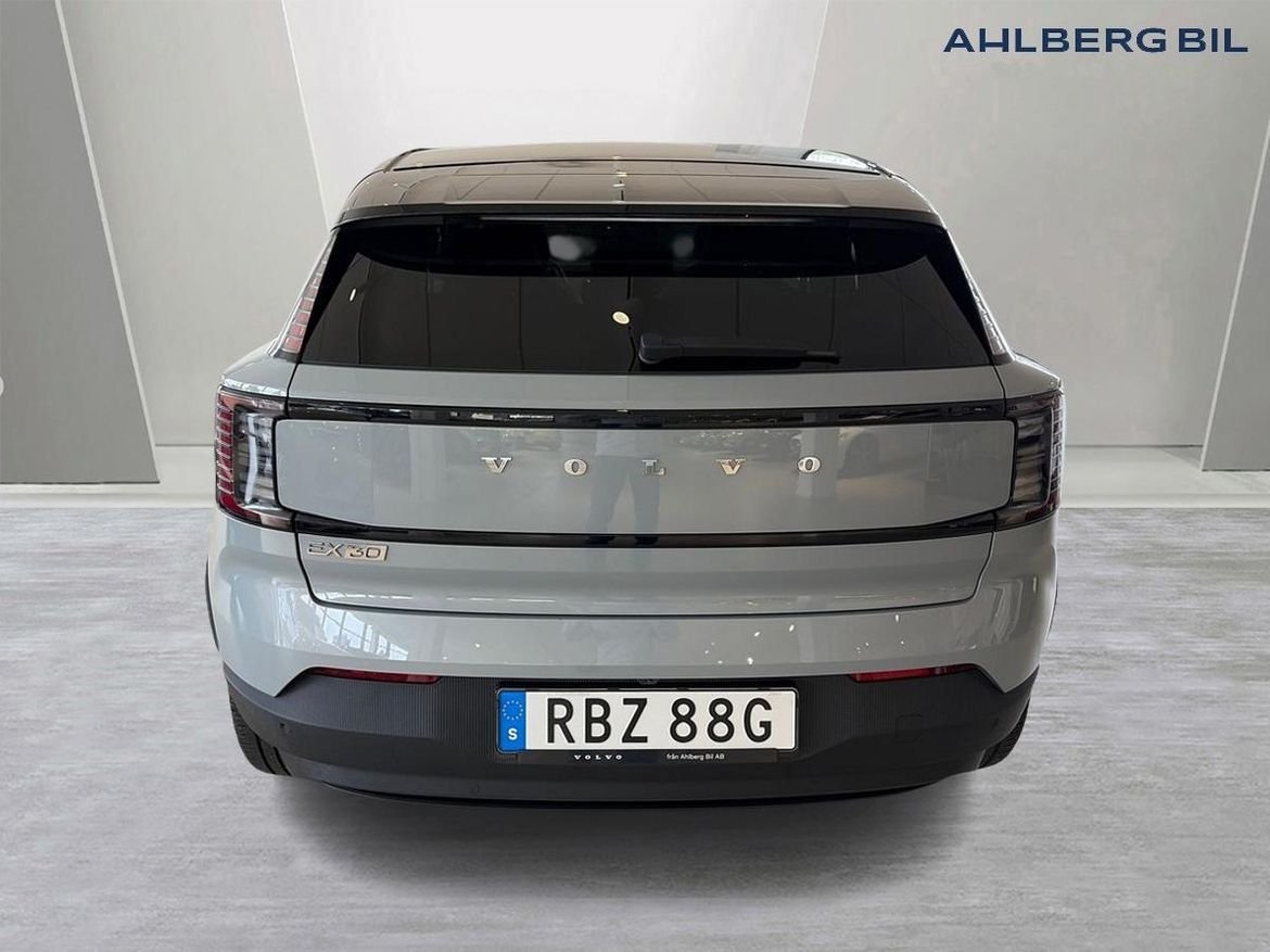 Volvo EX30 Twin Motor Performance 2025, bild 7/10