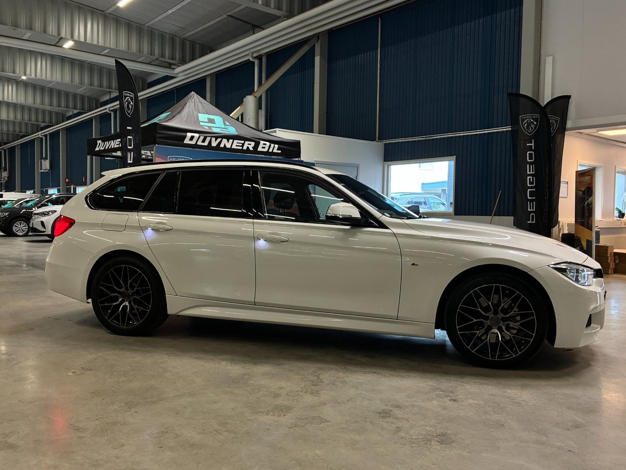 BMW 330 2018, bild 2/10